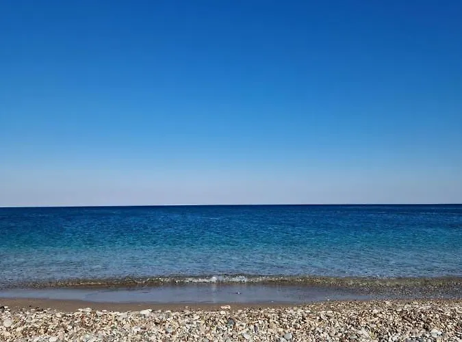 Lianas Garden House בית נופש *