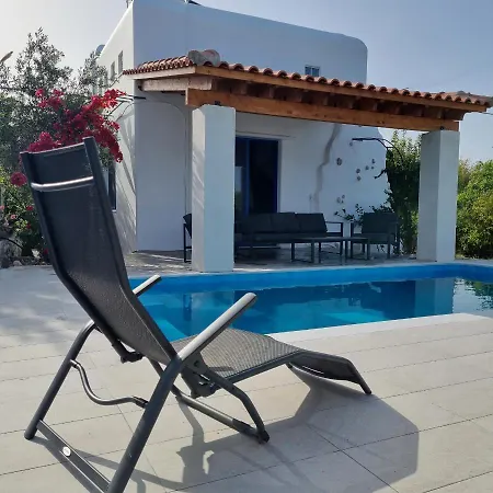 Lianas Garden House *