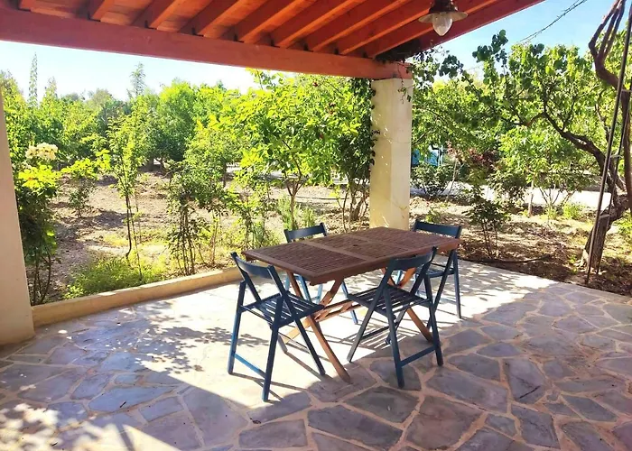 Lianas Garden House Nyaraló *