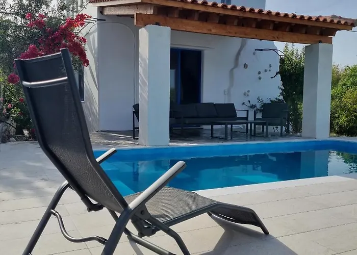 Lianas Garden House *