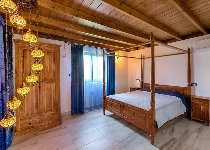 Nyaraló Lianas Garden House *